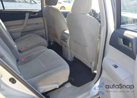 2013 Toyota Highlander Base Plus из США, поврежденный, VIN 5TDZA3EH8DS046148